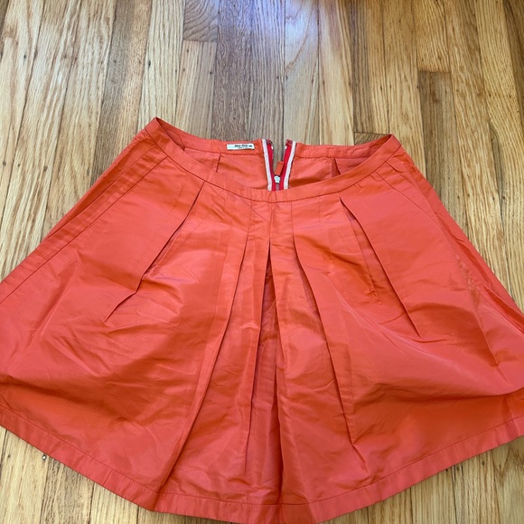 Authentic Miu Miu taffeta skirt size 38. Worn once. Pristine. - Picture 1 of 4